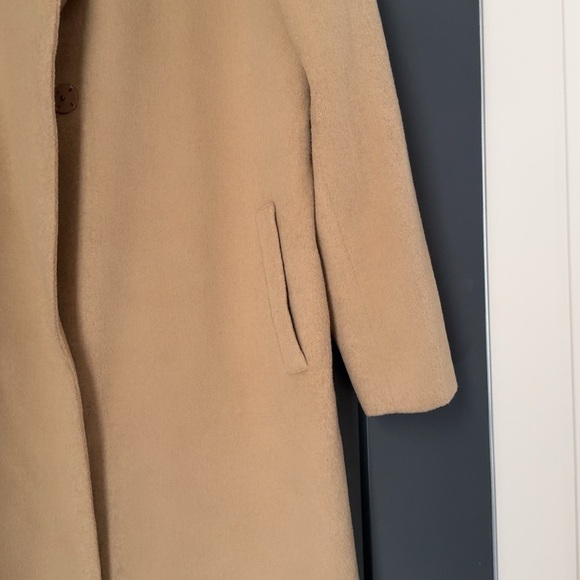 Coat - Picture 2 of 6
